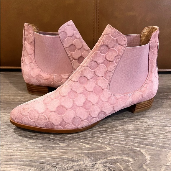 ANTHROPOLOGIE Pink Suede Floral Embossed Chelsea Boots Size 8.5 - Picture 8 of 13